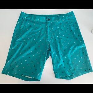 Lululemon men’s Comission shorts 9” SWIM